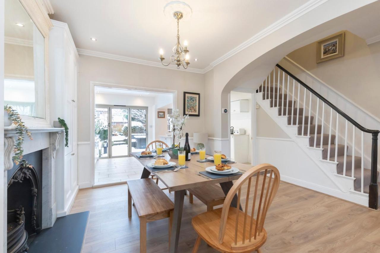 Beautiful 4 Bedroom Home Cheltenham Zewnętrze zdjęcie