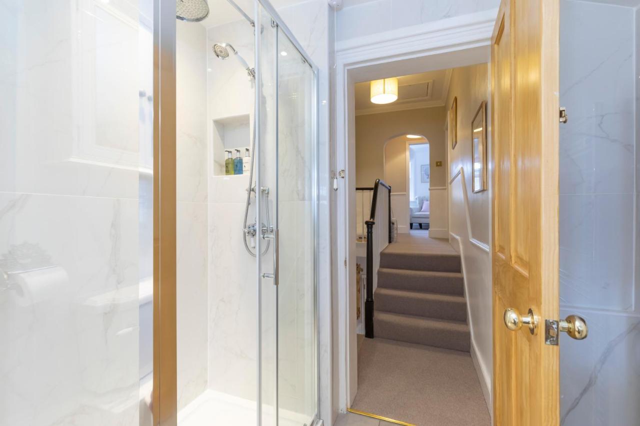 Beautiful 4 Bedroom Home Cheltenham Zewnętrze zdjęcie